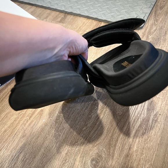 Alias Mae Women’s Clove Black Puffer Quilted Slide Sandals with box - Picture 10 of 12